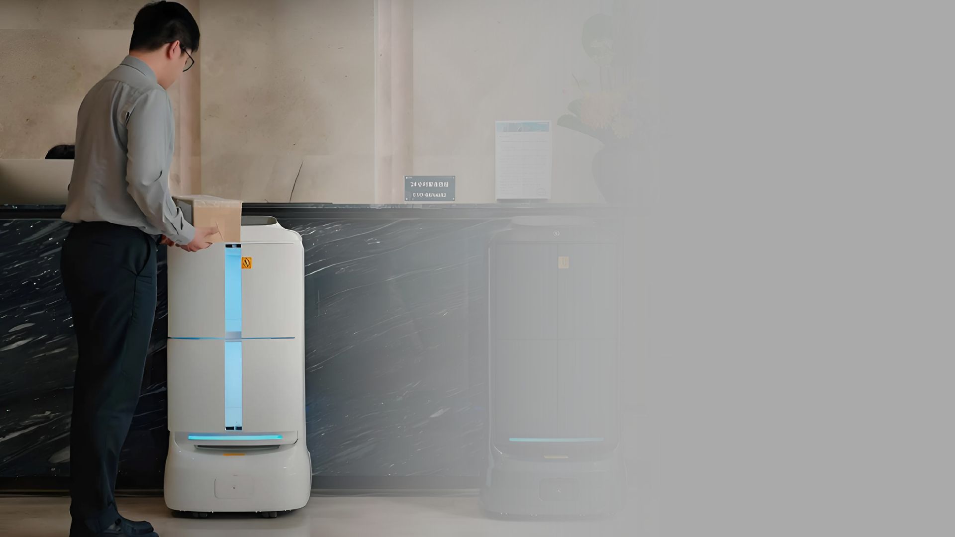 FlashBot: Robot de Servicio Autónomo y Rápido para Hoteles